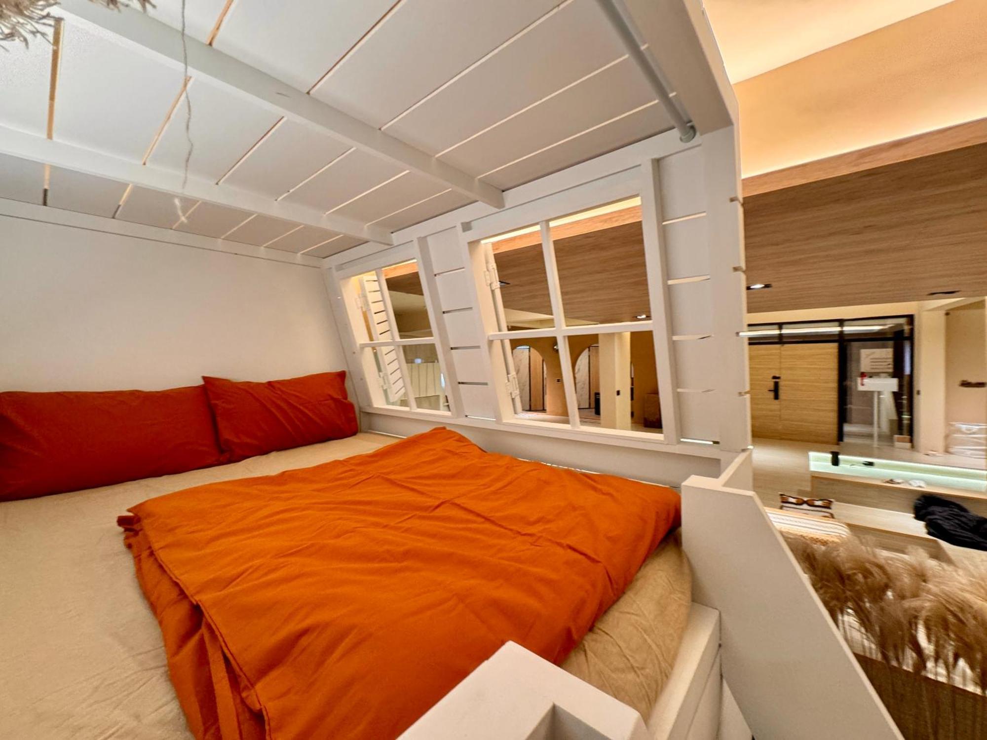 Perbed Hostel-Taichung Station Buitenkant foto