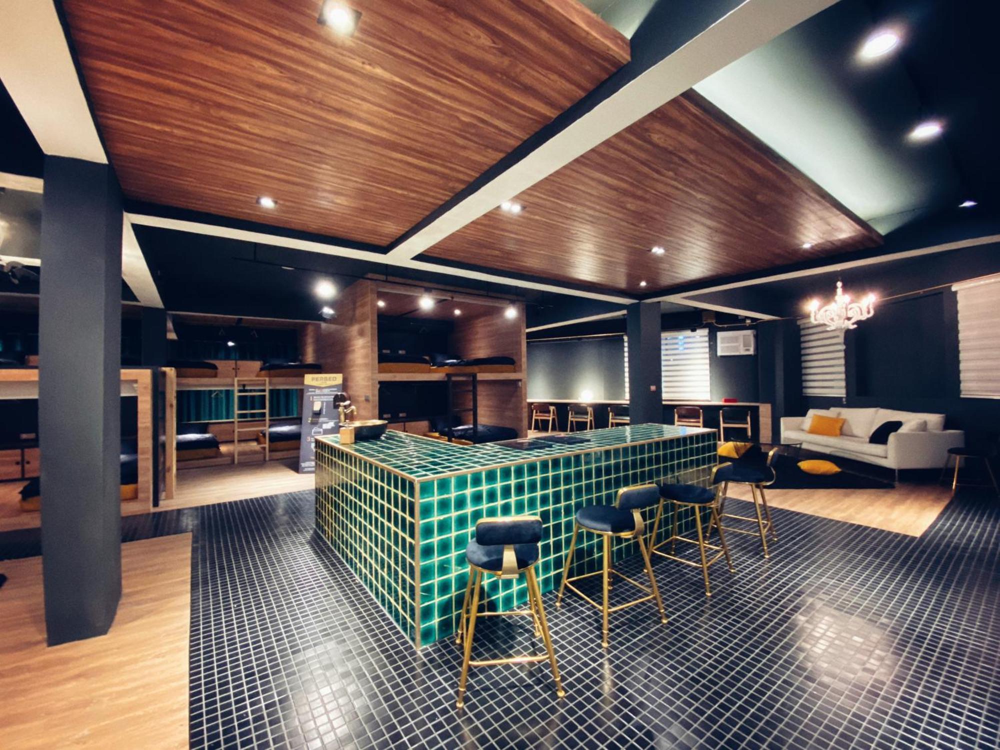 Perbed Hostel-Taichung Station Buitenkant foto