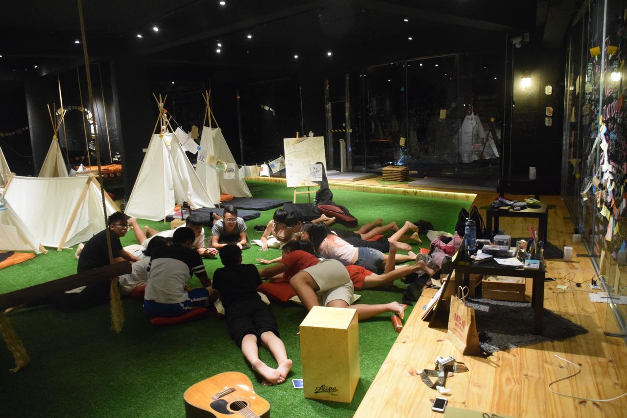 Perbed Hostel-Taichung Station Buitenkant foto